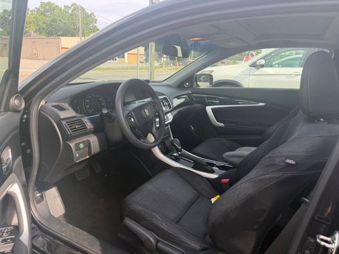 Used 2013 Honda Accord EX image 2