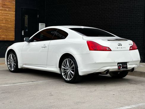 Used 2011 INFINITI G37 x Coupe w/ Premium Pkg image 3