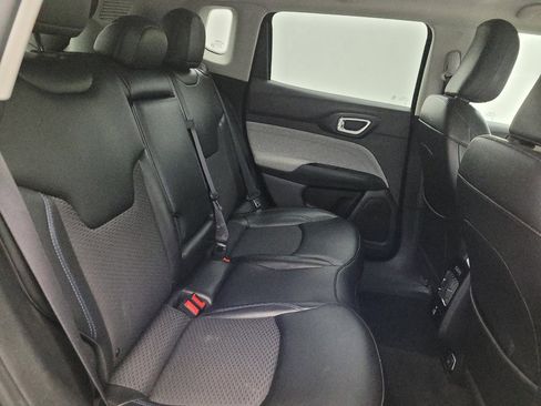 Used 2022 Jeep Compass Latitude w/ Convenience Group AWD/4WD image 19