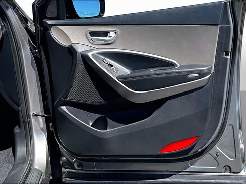 Used 2017 Hyundai Santa Fe Sport FWD image 18