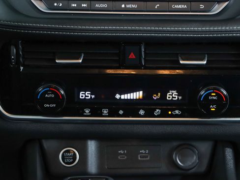 Used 2021 Nissan Rogue SV image 20