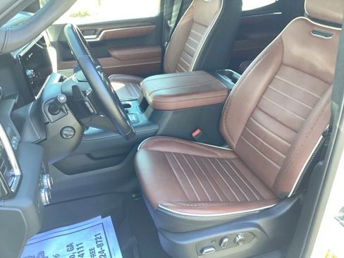 Used 2023 GMC Sierra 1500 Denali Ultimate image 8