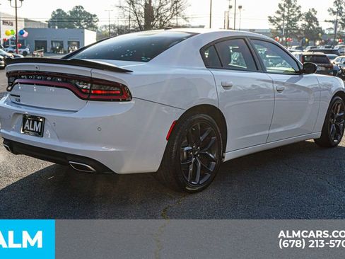Used 2019 Dodge Charger SXT w/ Plus Group image 5