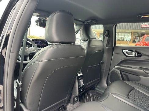 New 2026 Jeep Compass Latitude image 10