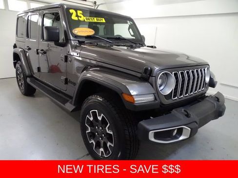 Certified 2025 Jeep Wrangler Unlimited Sahara AWD/4WD image 1