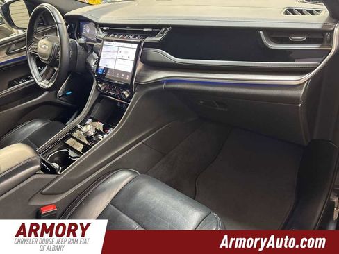 Used 2022 Jeep Grand Cherokee Overland w/ Luxury Tech Group IV image 44