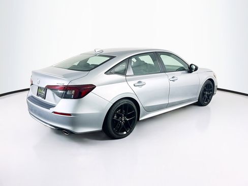 Used 2025 Honda Civic Sport image 9