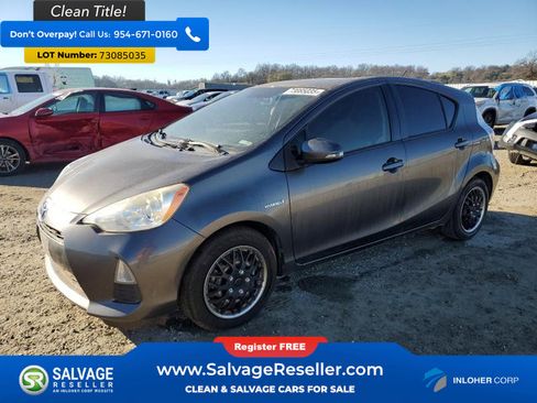 Used 2014 Toyota Prius C image 1