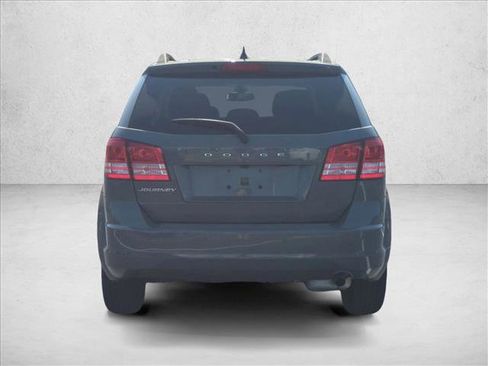 Used 2020 Dodge Journey SE w/ SE Popular Equipment Group image 6