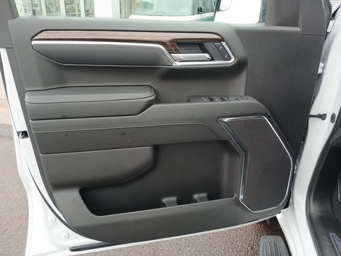 Used 2025 GMC Sierra 1500 Elevation w/ LPO, Elevation Black Package image 9