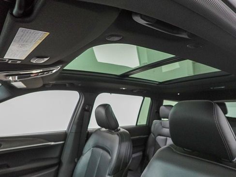 New 2025 Jeep Grand Cherokee L Limited w/ Luxury Tech Group II image 12