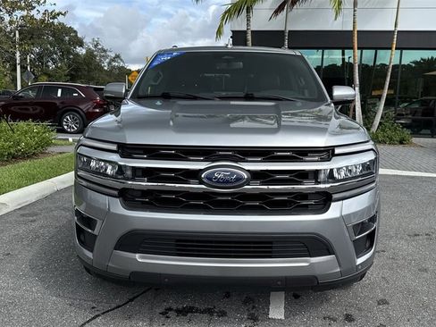 Used 2023 Ford Expedition Limited image 9