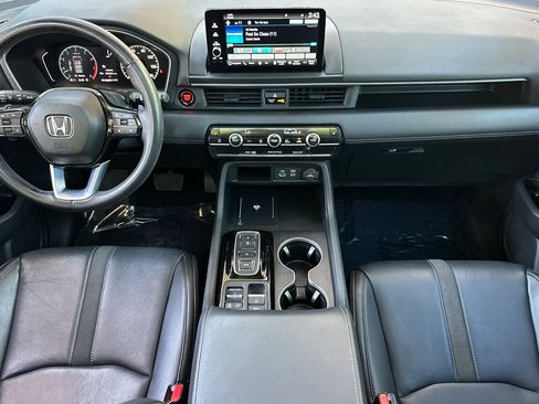 Used 2024 Honda Pilot Touring image 15