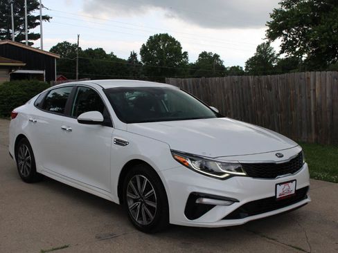 Used 2019 Kia Optima LX w/ LX 17" Wheel Package FWD image 2