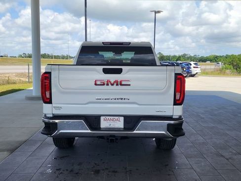 Used 2025 GMC Sierra 1500 SLT AWD/4WD image 9