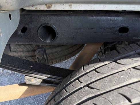 Used 2010 GMC Sierra 1500 SLT w/ SLT Convenience Package AWD/4WD image 11