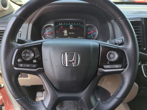 Used 2022 Honda Pilot Touring image 34