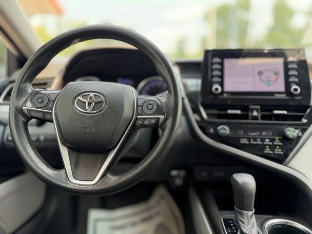 Used 2021 Toyota Camry LE FWD image 18