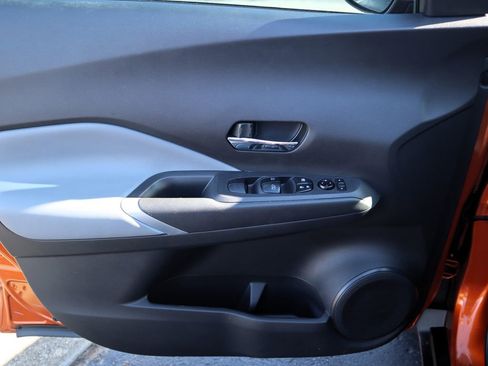 Used 2023 Nissan Kicks SR w/ SR Premium Package image 17