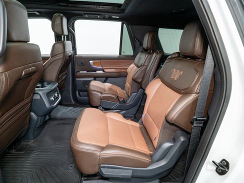 Used 2025 Ford Expedition Max King Ranch image 32