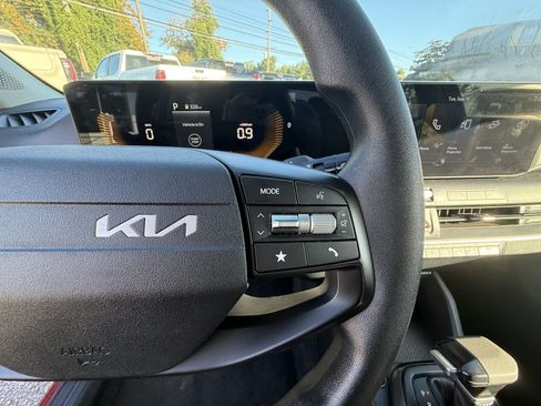 Used 2025 Kia K4 FWD image 27