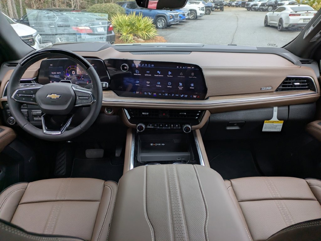 New 2025 Chevrolet Tahoe High Country AWD/4WD image 18
