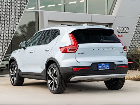 Used 2024 Volvo XC40 B5 Plus w/ Protection Package Premier AWD/4WD image 5