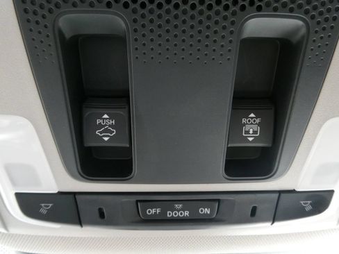 Used 2024 Honda Pilot Elite image 30
