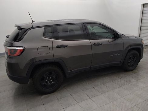 Used 2018 Jeep Compass Sport FWD image 10
