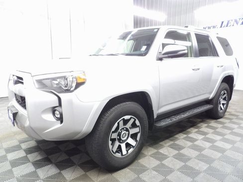Used 2024 Toyota 4Runner TRD Off-Road Premium image 6