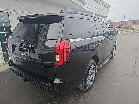 Used 2025 Ford Expedition Active image 4