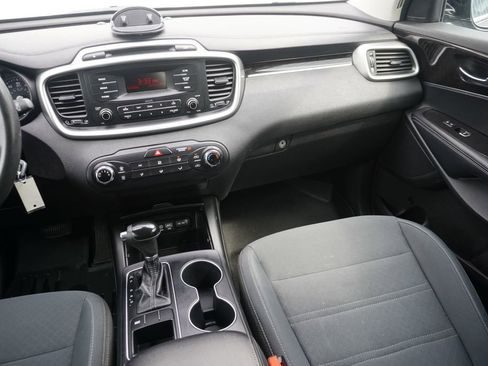 Used 2016 Kia Sorento L image 26