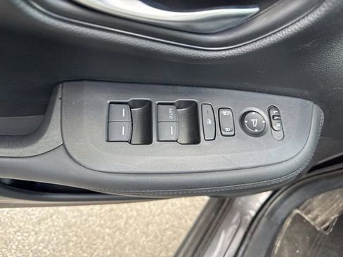 Certified 2024 Honda HR-V LX image 11