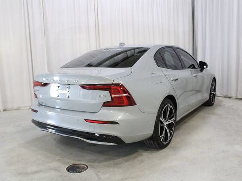 Used 2024 Volvo S60 B5 Plus FWD image 25