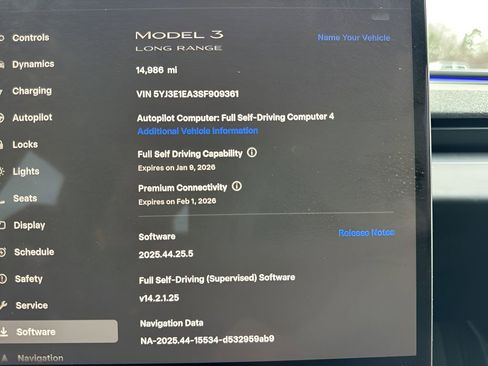 Used 2025 Tesla Model 3 Long Range image 25