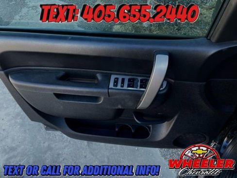 Used 2011 Chevrolet Silverado 2500 LT w/ Interior Plus Package image 8