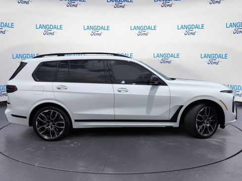 Used 2025 BMW X7 M60i AWD/4WD image 3
