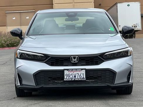 Used 2025 Honda Civic Sport image 9