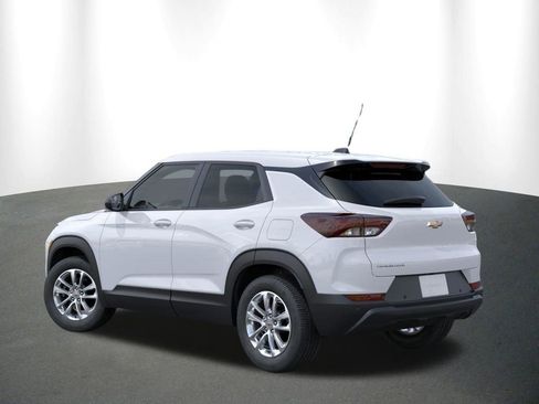 New 2026 Chevrolet TrailBlazer LS w/ LS Convenience Package FWD image 4