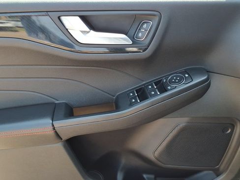 Used 2025 Ford Escape ST-Line FWD image 16