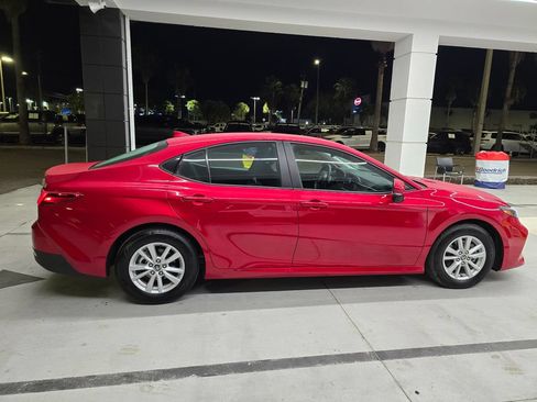 Used 2026 Toyota Camry LE FWD image 7