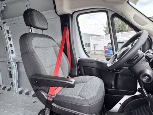 Used 2025 RAM ProMaster 2500 w/ Safety Group image 21