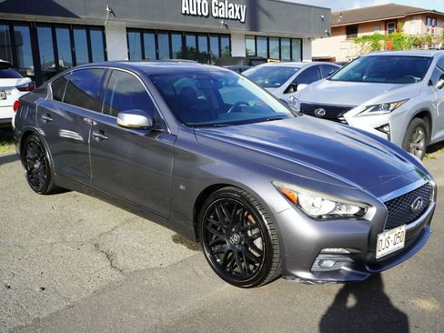 Used 2015 INFINITI Q50 Premium w/ Navigation Package RWD image 3