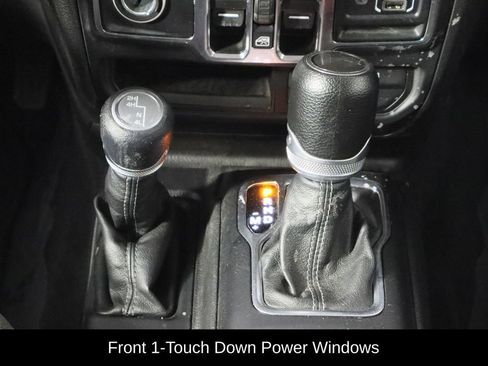 Used 2024 Jeep Wrangler Sport S image 13