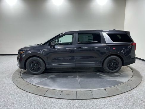 New 2026 Kia Carnival image 7