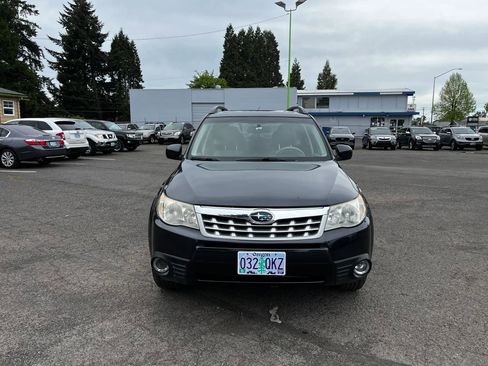 Used 2013 Subaru Forester 2.5X Limited AWD/4WD image 8