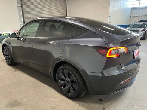 Used 2024 Tesla Model Y Long Range RWD image 5