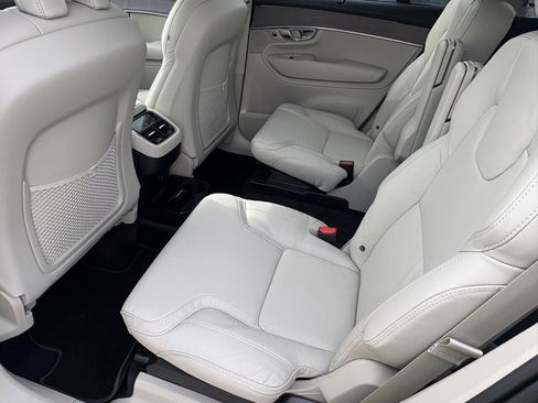 New 2026 Volvo XC90 B6 Ultra w/ Lounge Package image 23