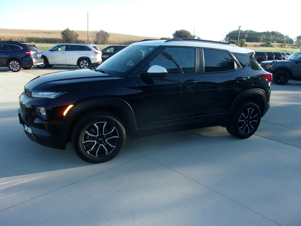 Used 2022 Chevrolet TrailBlazer ACTIV w/ Technology Package AWD/4WD image 6