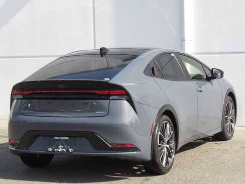 Used 2026 Toyota Prius XLE image 6